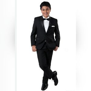 NEW Tazio Tuxedo 4 Pc Set W/Satin Detailing & Tetron Silk Lining Boys Size 10